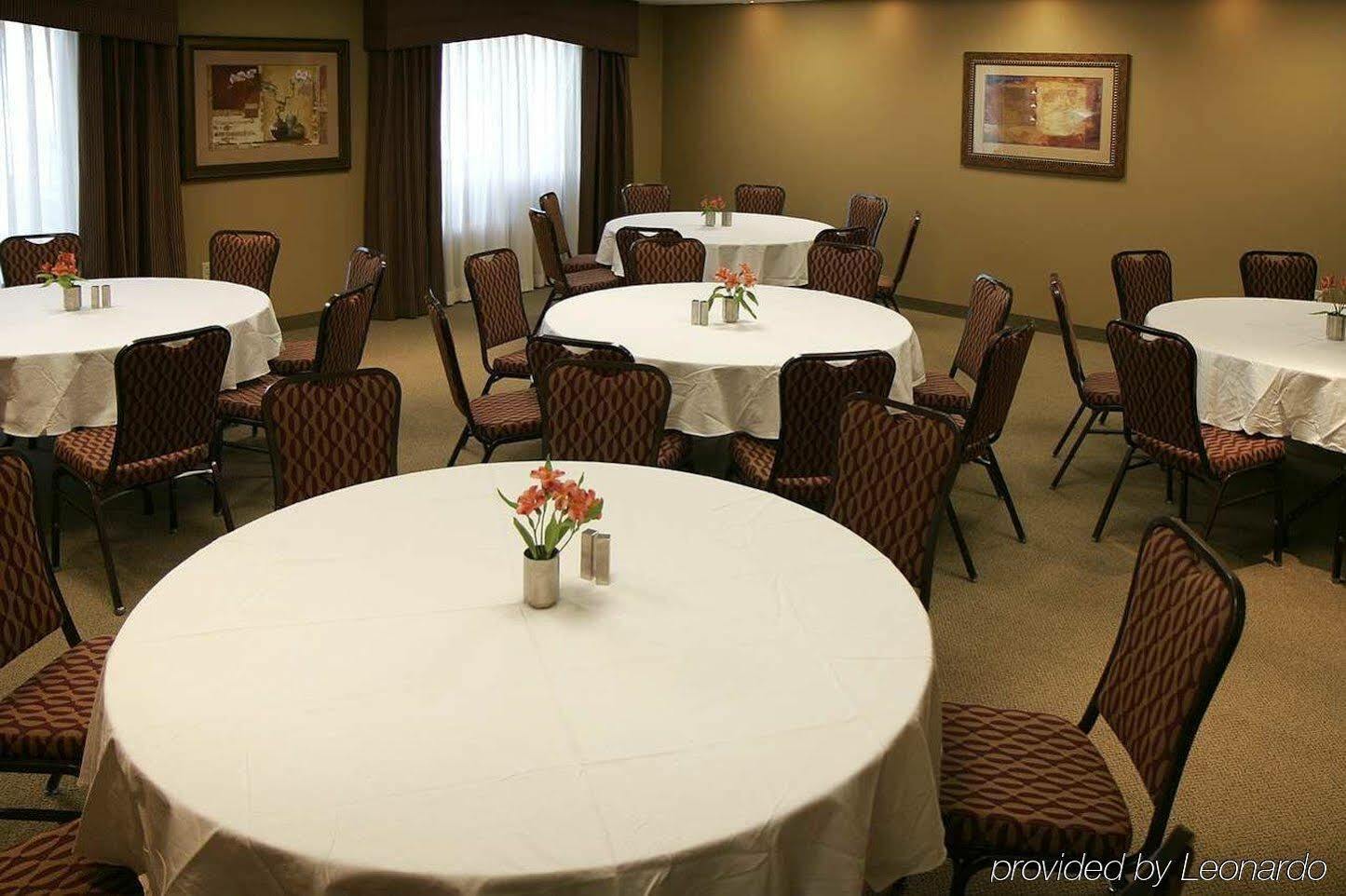 Hampton Inn & Suites Rifle Servizi foto